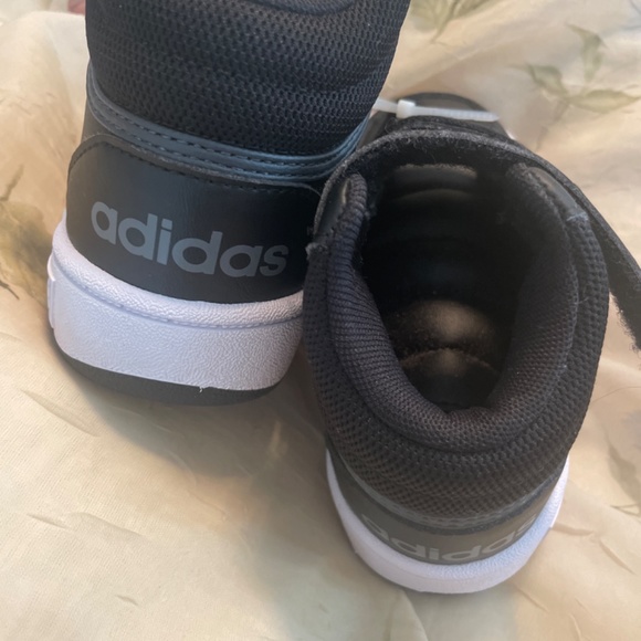 Kids Adidas High Top Velcro Sneakers - Picture 3 of 4